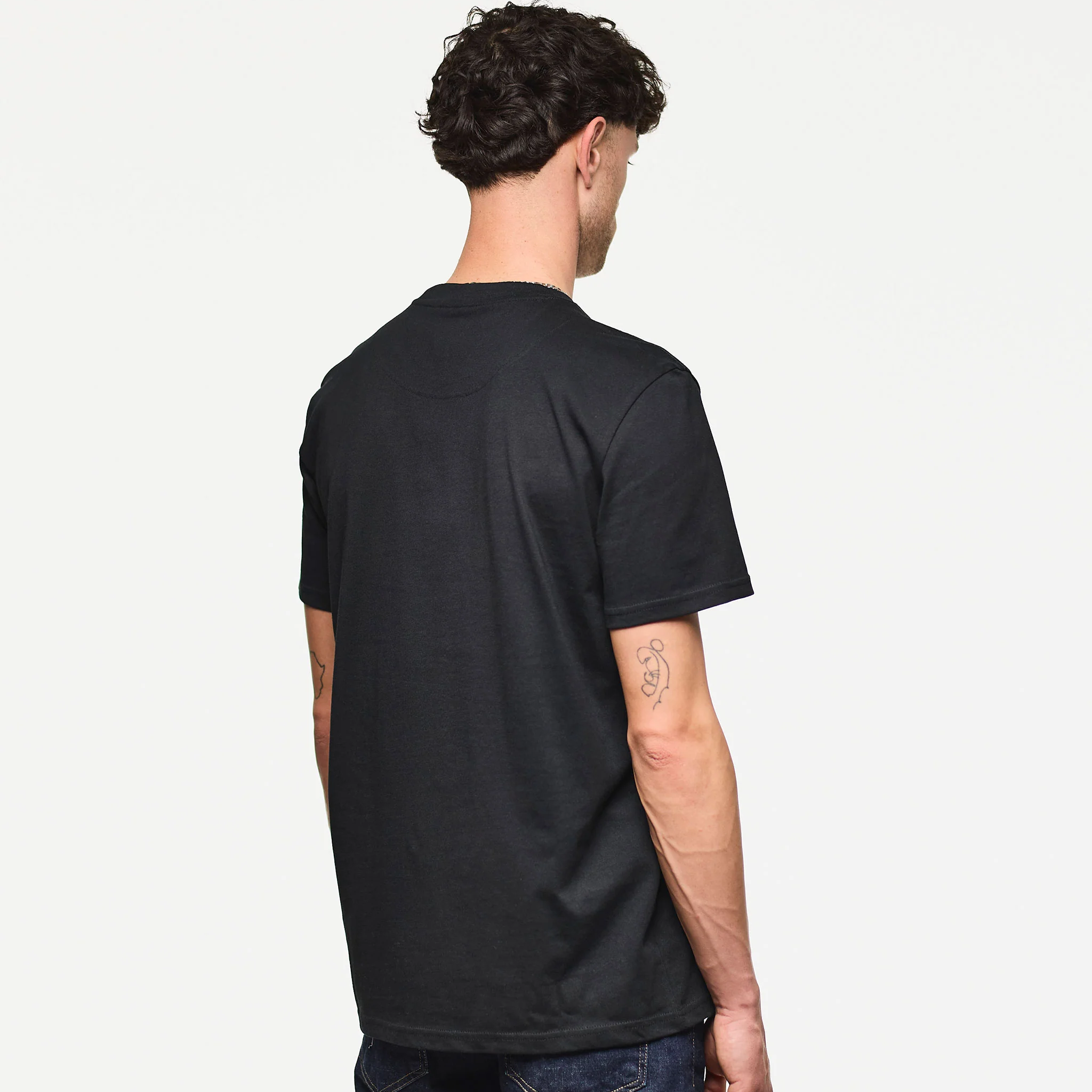 Weekend Offender Passes T-Shirt Black