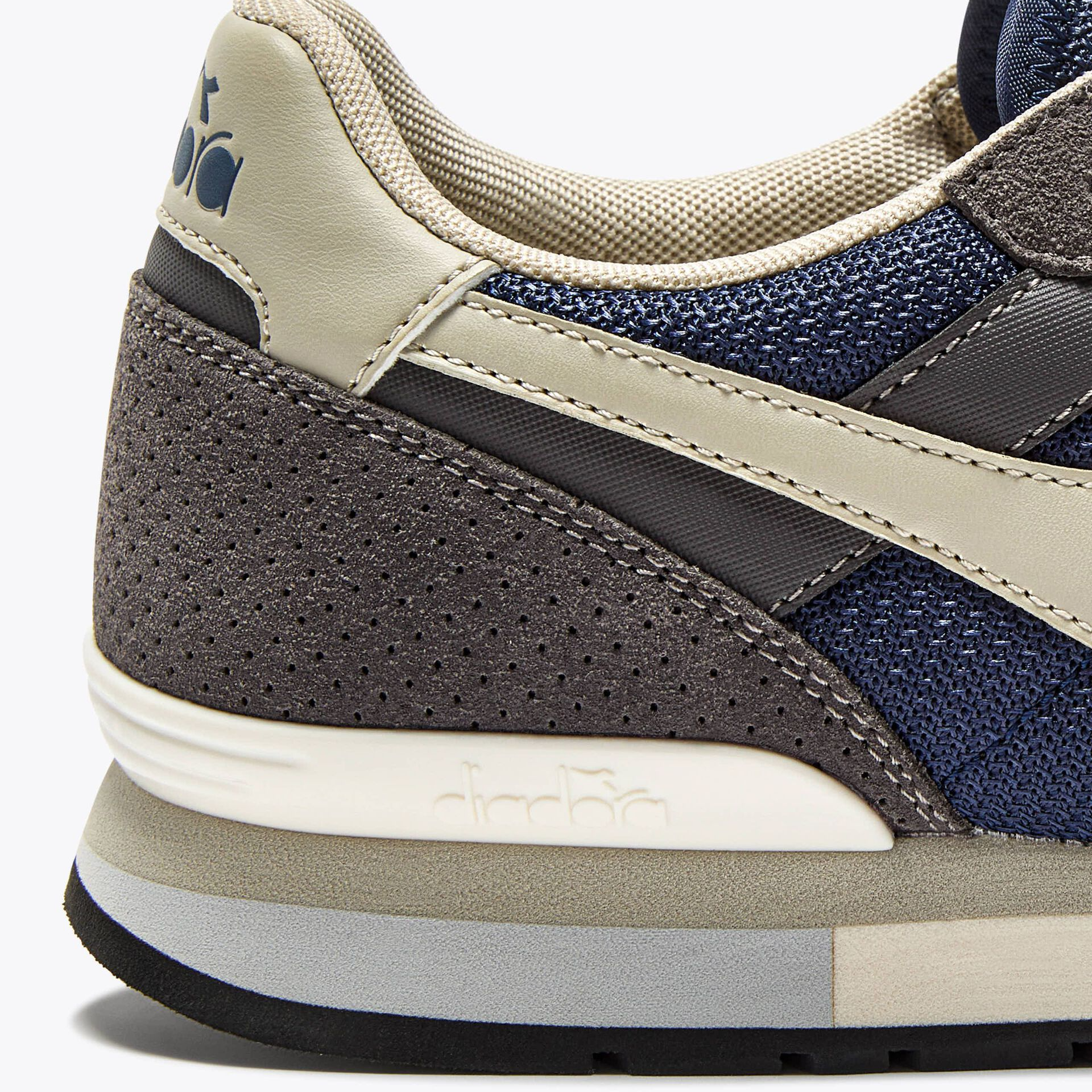Diadora Camaro M2 Trainers Grey/Navy