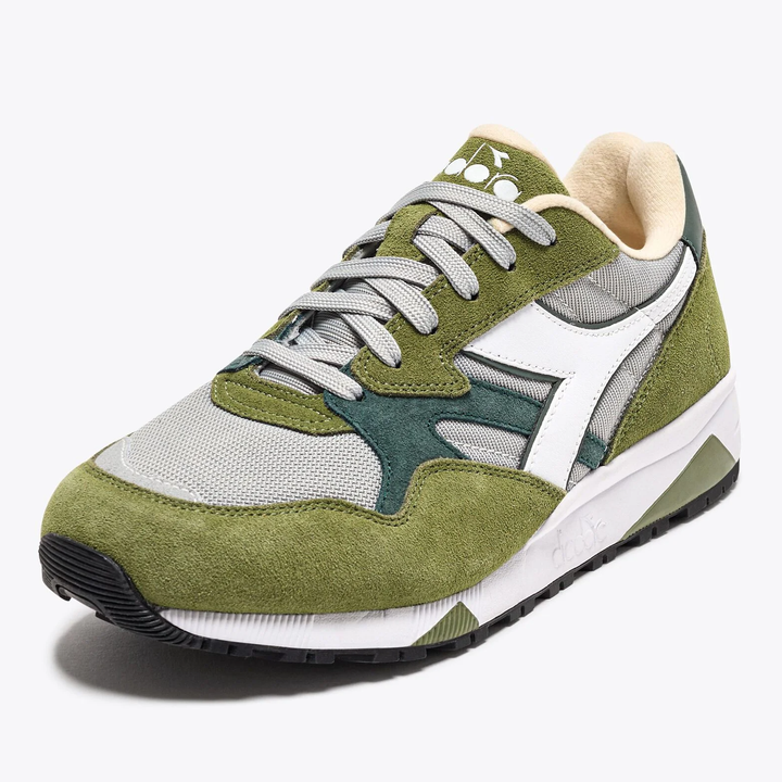 Diadora N902 Trainers Green