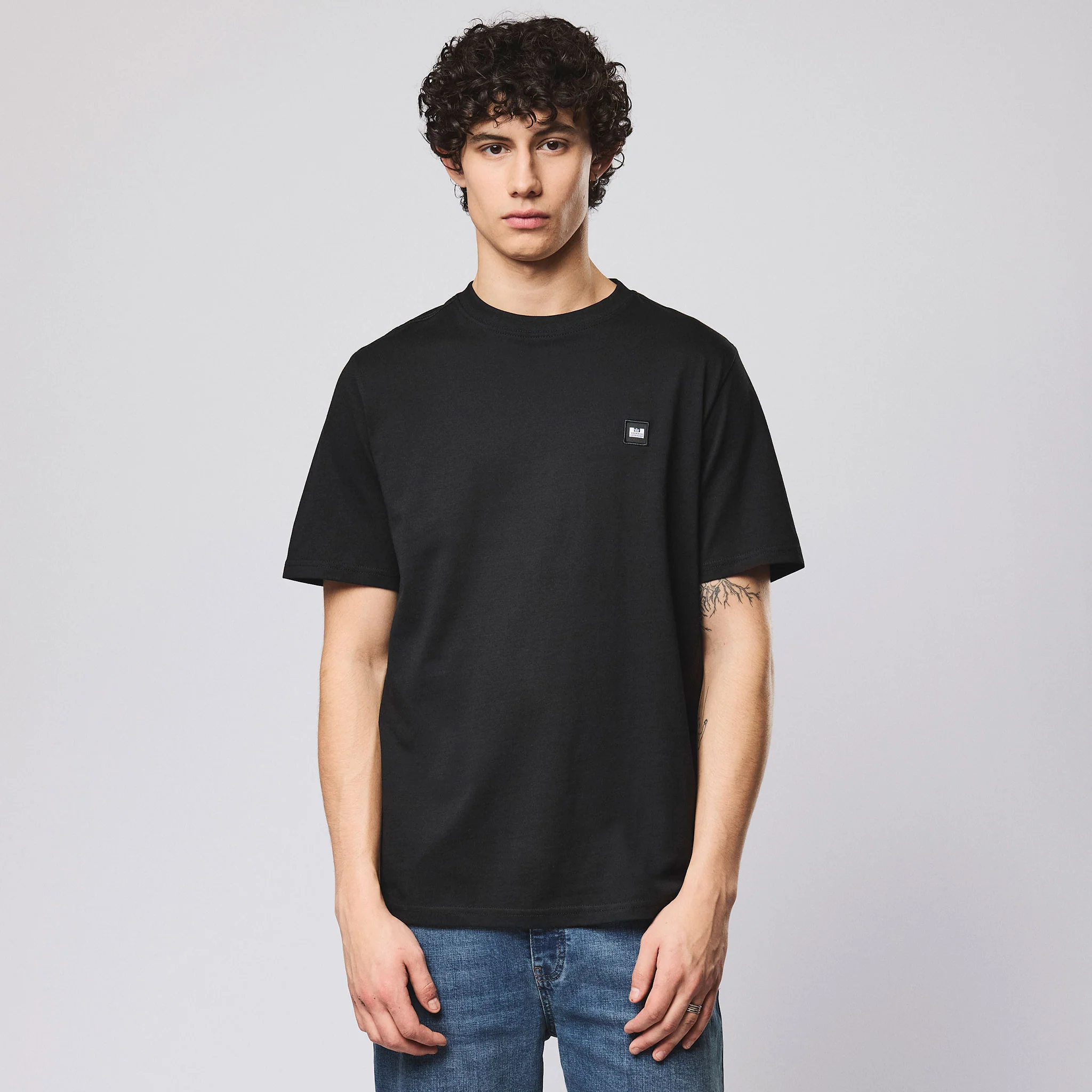 Weekend Offender Isley T-Shirt Black