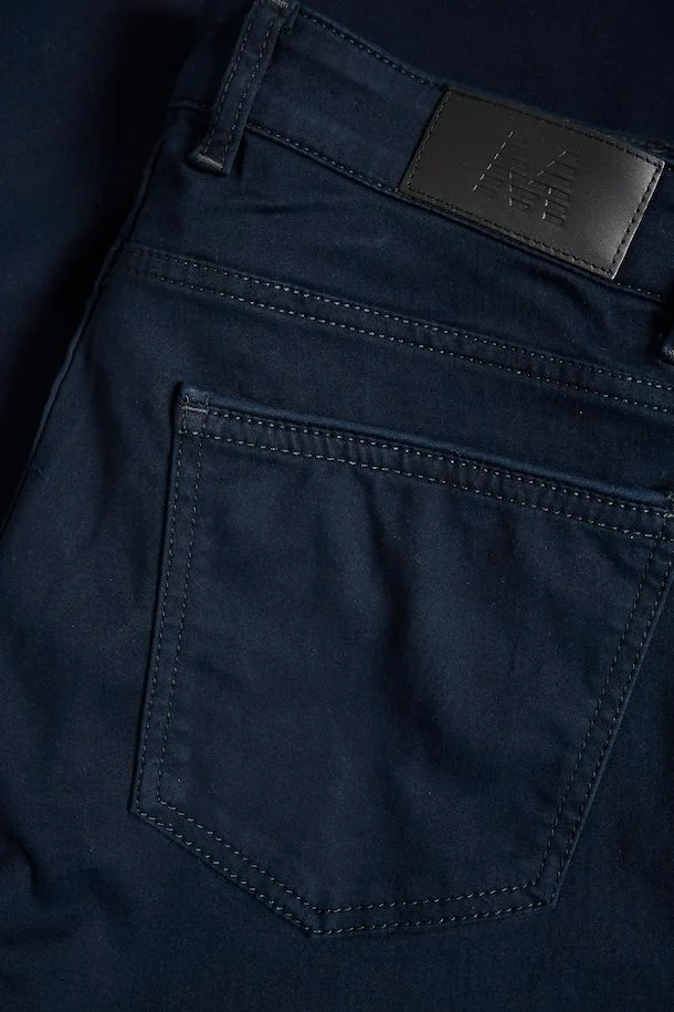 Matinique Pete Hybrid Pants Navy Blue - Urban Menswear